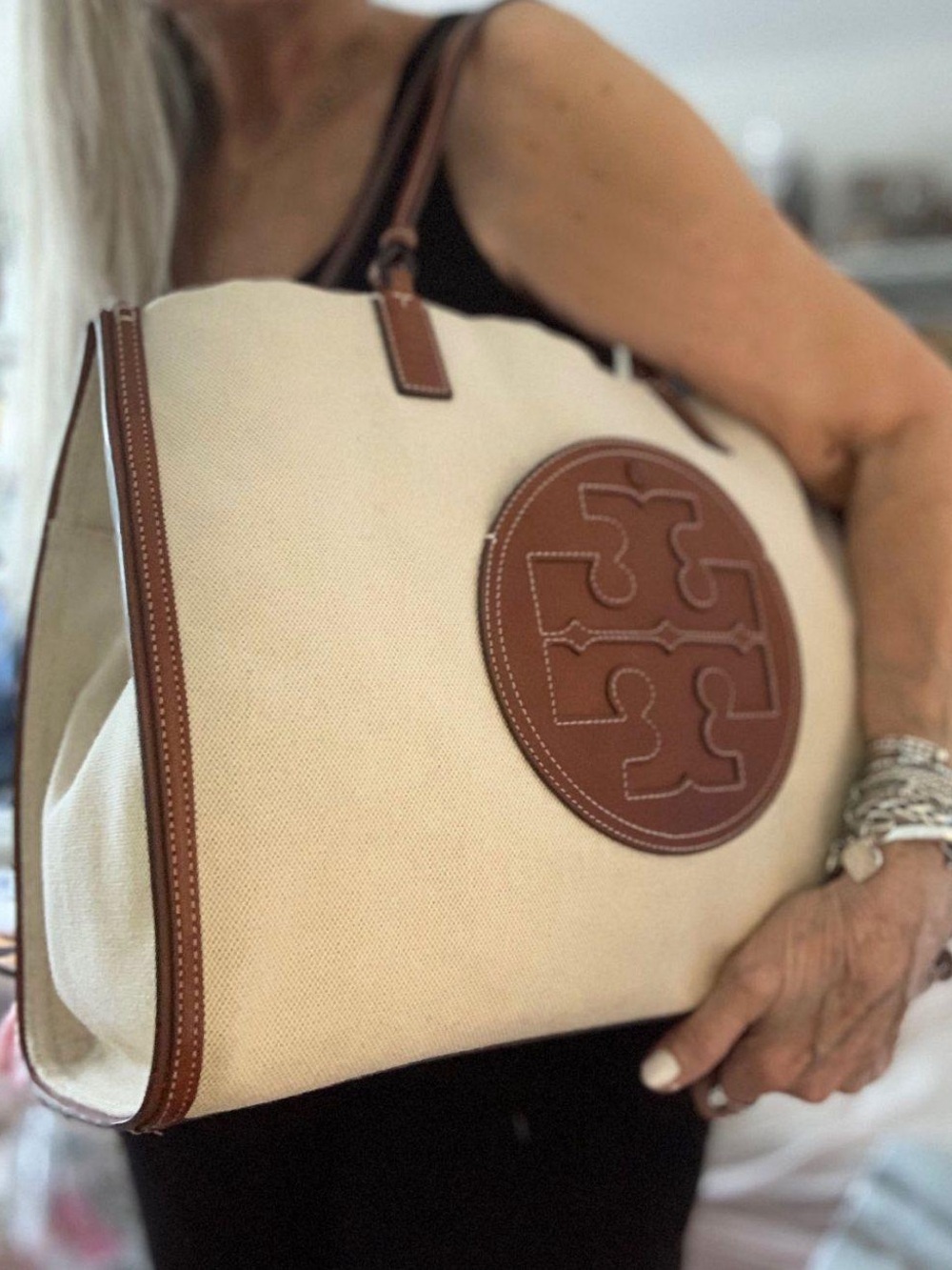 TORY BURCH ELLA CANVAS & LEATHER TOTE BAG EXC CONDITION - Picture 4 of 16